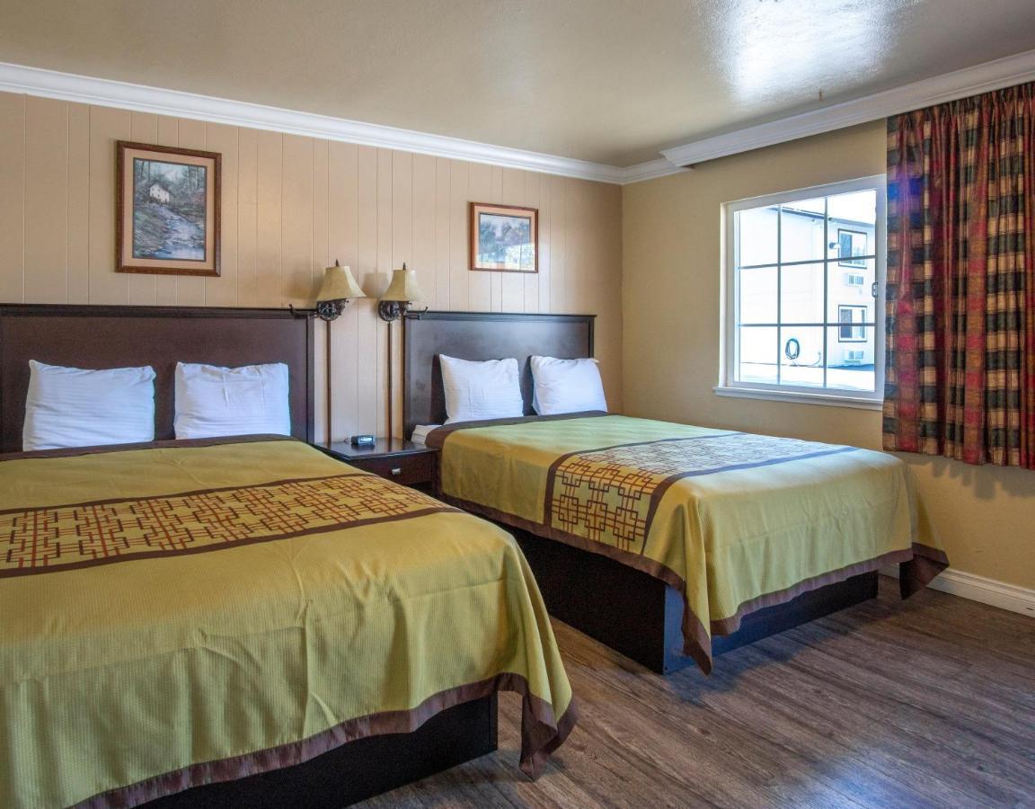 Charm Motel & Suites Burney 外观 照片