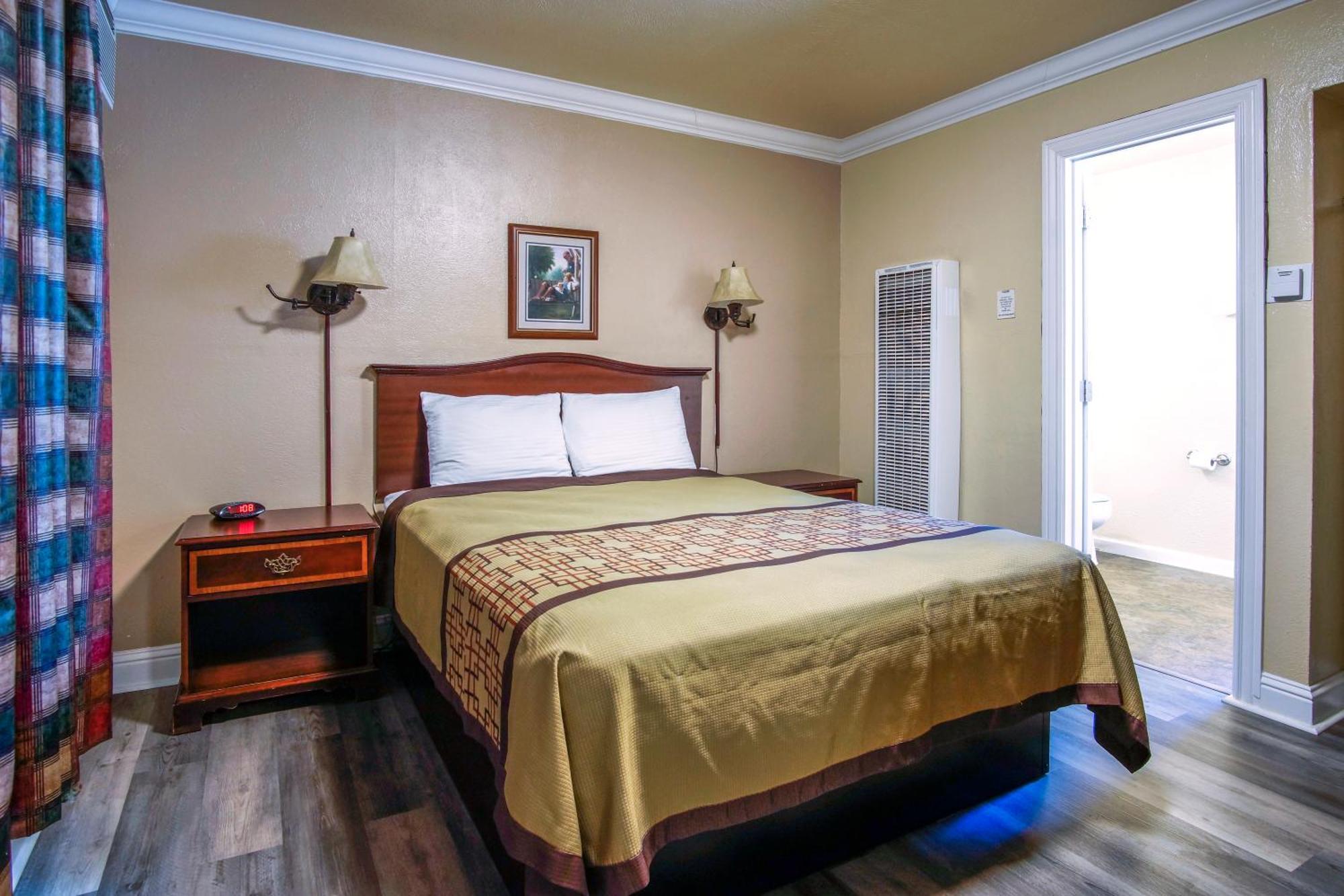 Charm Motel & Suites Burney 外观 照片