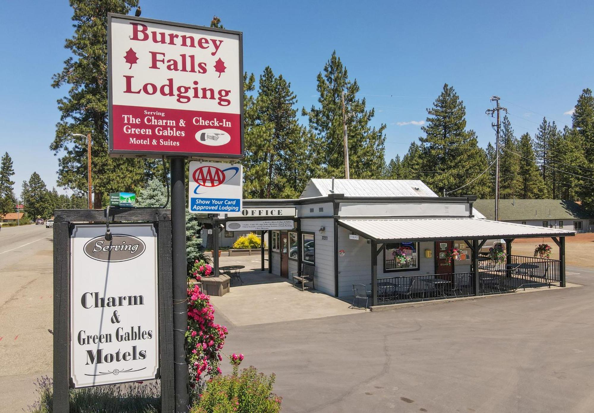 Charm Motel & Suites Burney 外观 照片